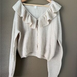 NWOT H&M Cream Ruffled V-Neck Button-Front Cardigan XL
